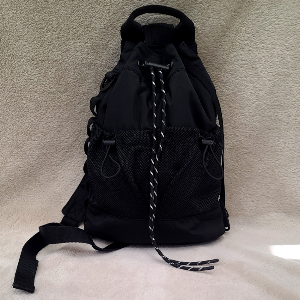 Dagne Dover nylon sling bag black